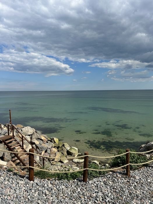 Уютный домик для двоих на берегу моря