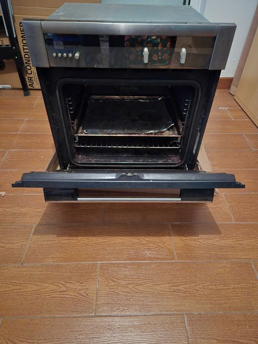 Fogão a Gás e Forno Elétrico, ambos de encastrar