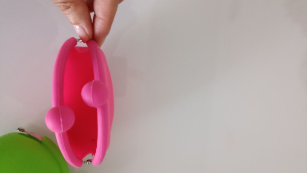 Porta moedas em silicone novos