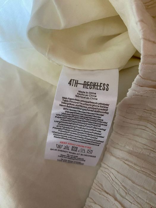 Топ на одне плече