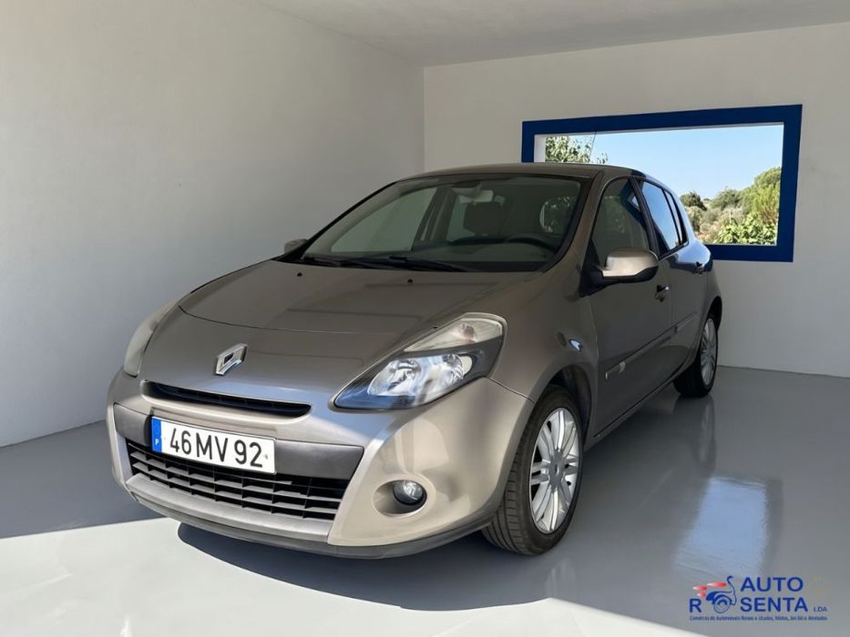 Renault Clio528039224647372801
