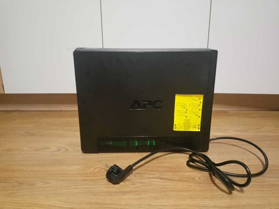 UPS APC Power-Saving Back-UPS Pro1500  1500VA 865W