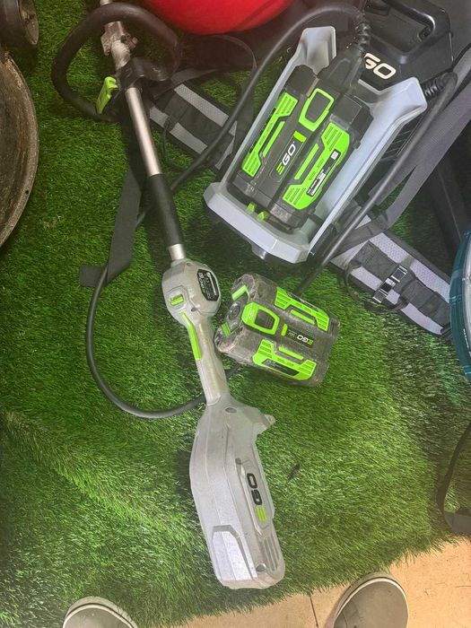 Aparador de relva marca EGO