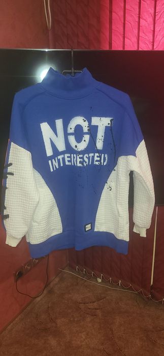 Женский свитшот.