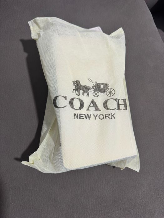 Mala Coach Branca e Dourada