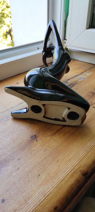 Статуэтка девушка черная фарфоровая