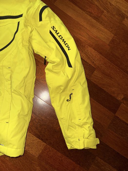 Продам лыжную куртку Solomon