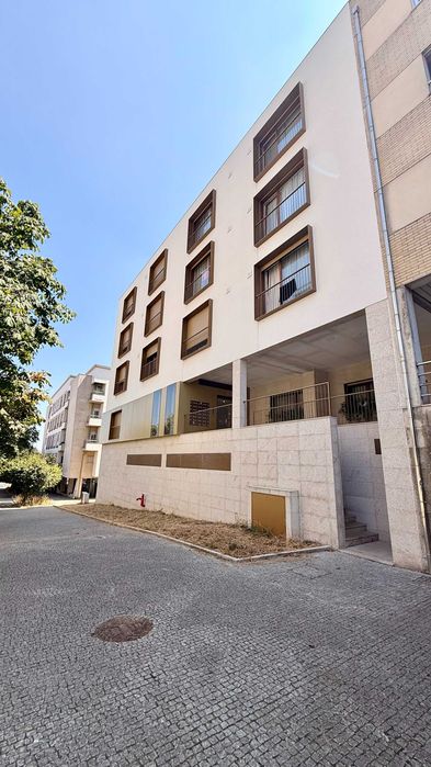 Arrenda-se T0 Novo a partir de 1 de Agosto - Totalmente Equipado e Mobilado – Águas Santas – 900€/mês