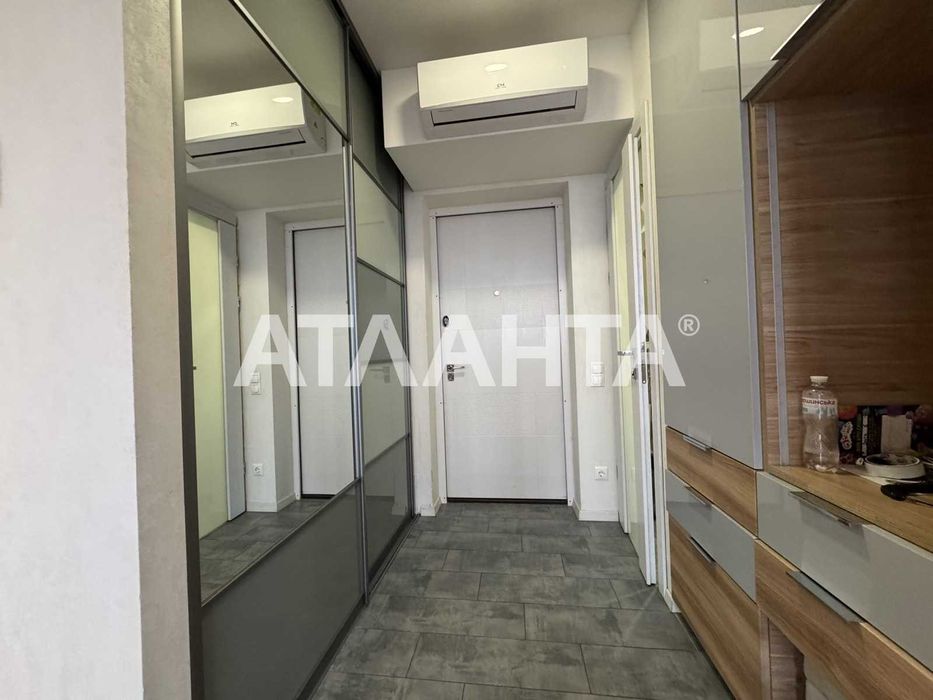 Продається затишна трьохкімнатна квартира-студія в ЖК  Парус.