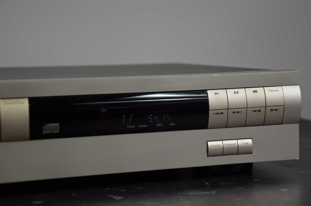 Odtwarzacz CD Harman Kardon HD7325 złoty / czarny