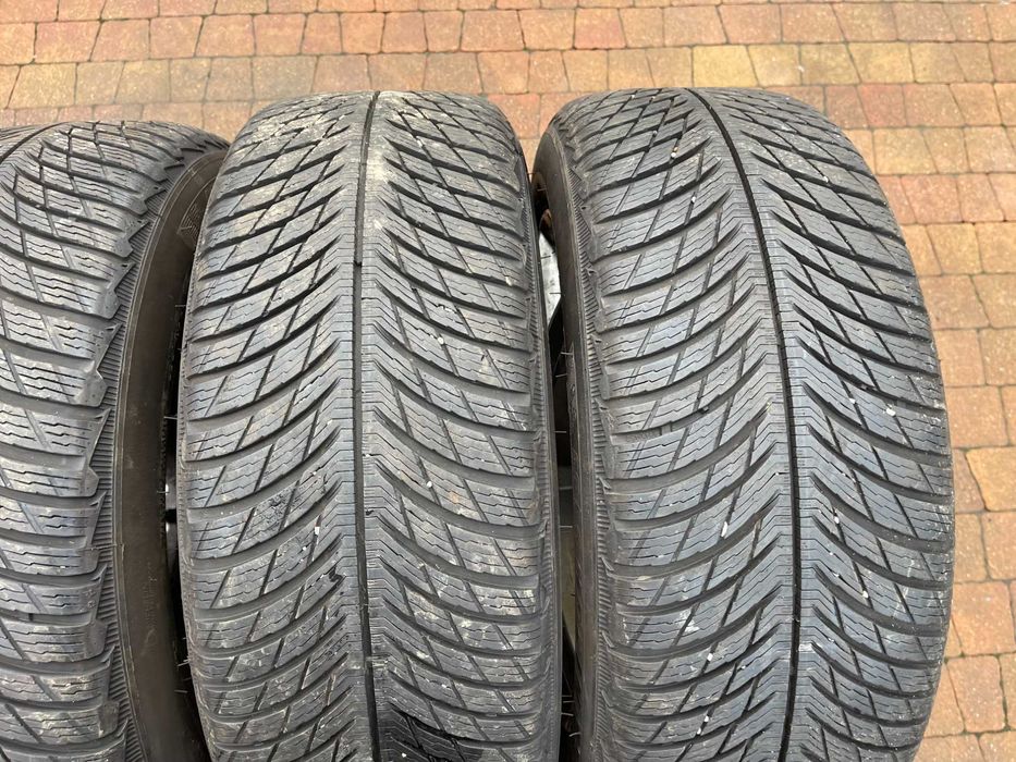 3899. Koła zimowe Mercedes A B CLA 5x112 ET44 205/55/17 24r 6.8/7.2mm