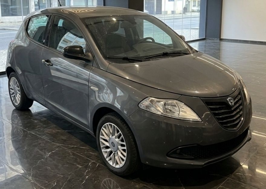 Lancia Ypsilon 1.2i GPL 2015/Excelente citadino/Econômico