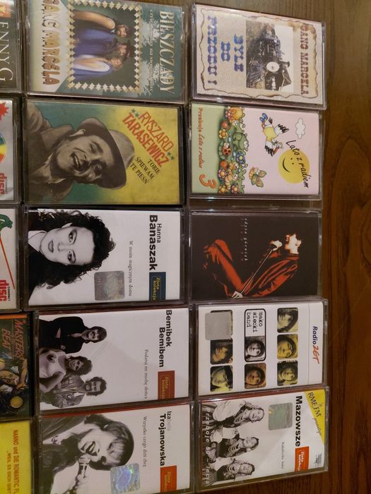 Kasety magnetofonowe z muzyką polską i zagraniczną