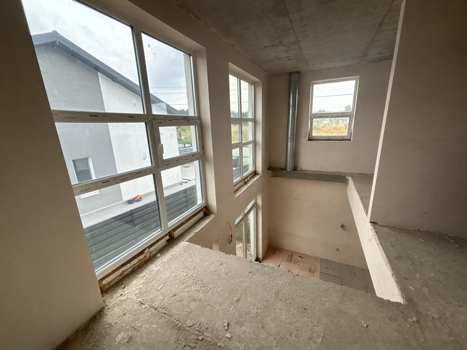 Готовий таунхаус під чистову обробку 102м2