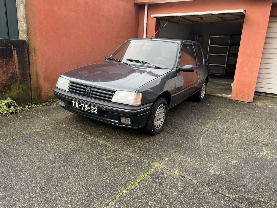 Peugeot   205 XR