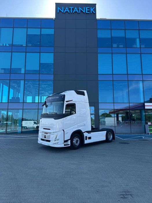 Volvo FH 500 aero  VOLVO AERO FH 500 retarder IP COOL kamery XXL spoilery