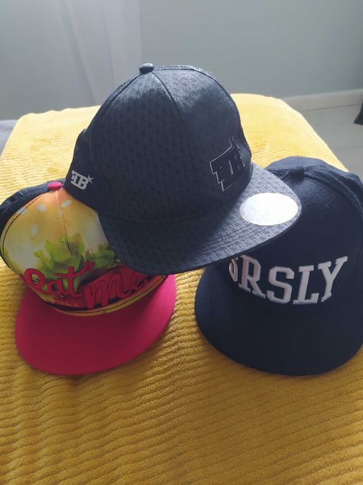 Czapki z daszkiem kpl. 3szt rozm S obwod 55cm