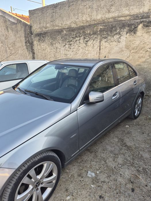 Vendo este belo carro