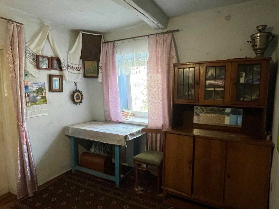 Продаж будиночку поряд річкою в селі Гайворон, Володарського району.