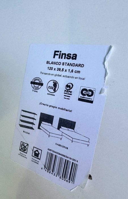 Tenho algumas prateleiras disponíveis para venda.