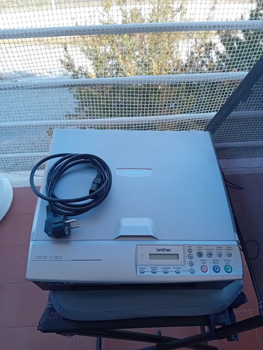 Brother DCP‑115C – Impressora/Scanner/Copiadora – 50€ (negociável)