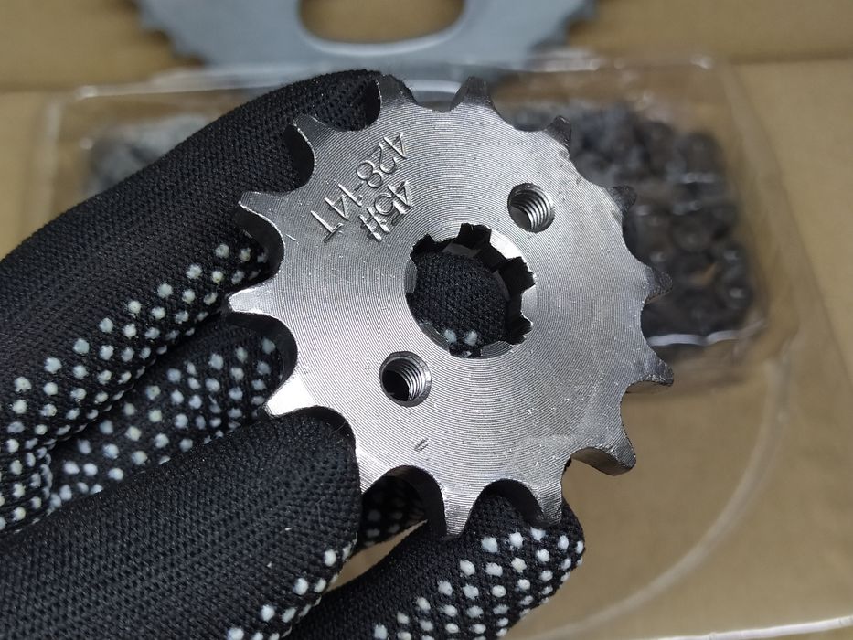 Звезды и цепь 428- 14/41, 14/38 к-кт мопеда Дельта Альфа Мустанг