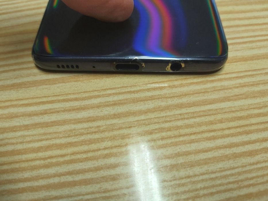Samsung A 70 128Gb--6G ram