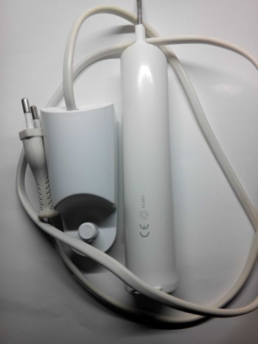 Щётка зубная электрическая BRAUN