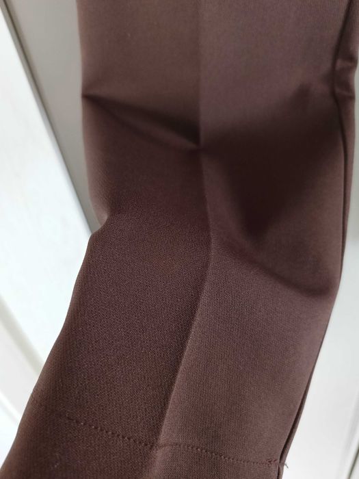 Штани чіноси з стрілками