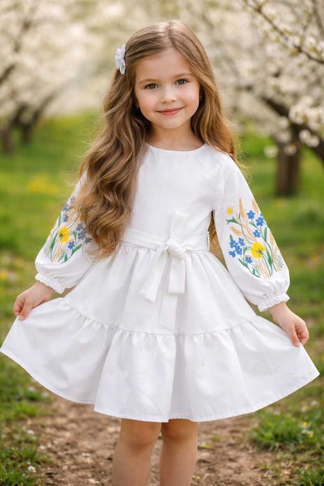 Сукні з вишивкою на дівчинку розміри 110-128