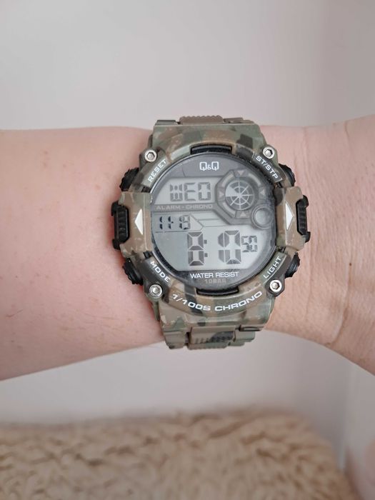 Zegarek młodzieżowy firmy Q&Q