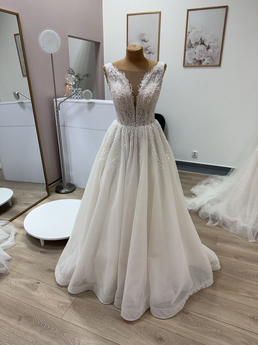 Nowa błyszcząca suknia slubna bogato zdobiona z cekinami glamour 36