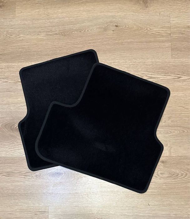 НОВІ Оригінальні килимки Mercedes-Benz для B-Class (W246)