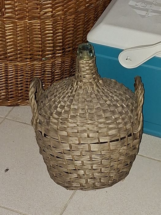 Garrafão 10L empalhado