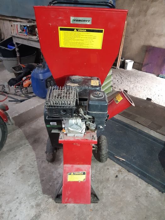 Rozdrabniacz do gałęzi spalinowy