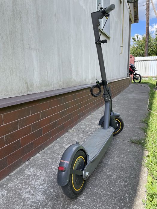 Електросамокат Treker (ninebot g30) MAX + сумка кофр у подарунок