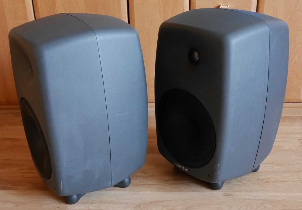 Monitory studyjne Genelec 8250A SAM, kolumny