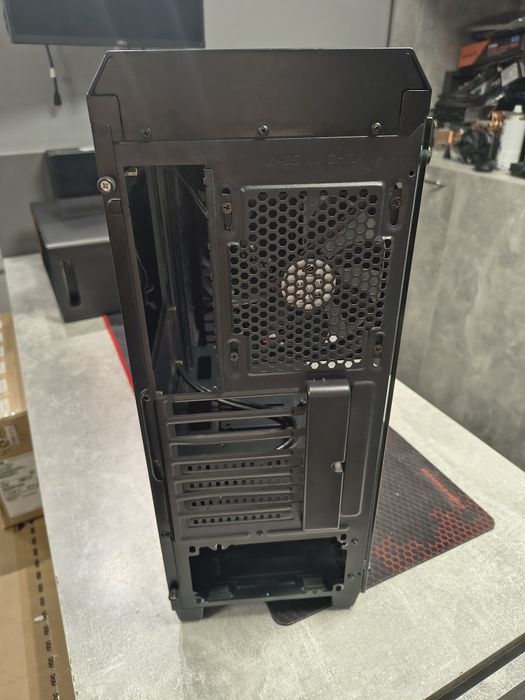 Obudowa komp silentumpc rg4t pure black z szybą ze szkła hartowanego