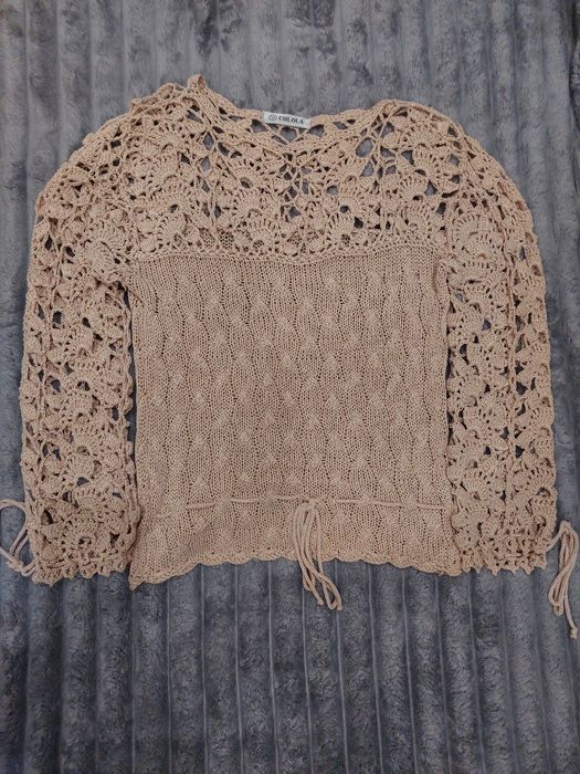 Жіноча ажурна кофтина