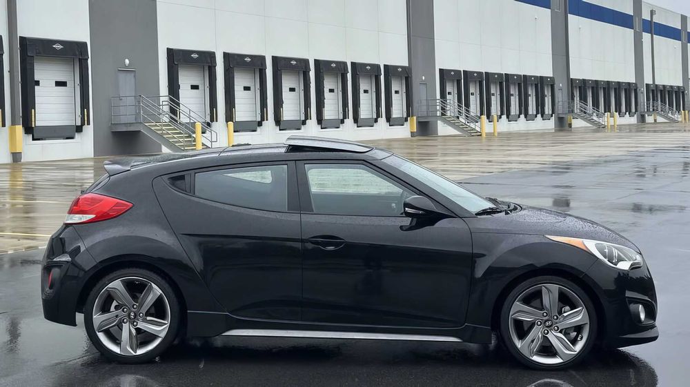 Hyundai Veloster      2015