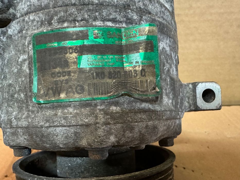 COMPRESSOR AR CONDIÇIONADO VW GOLF  PASSAT  BORA 1.9 TDI 1K0.820.803.Q