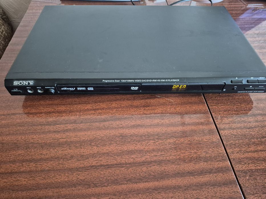 Продам DVD плеер