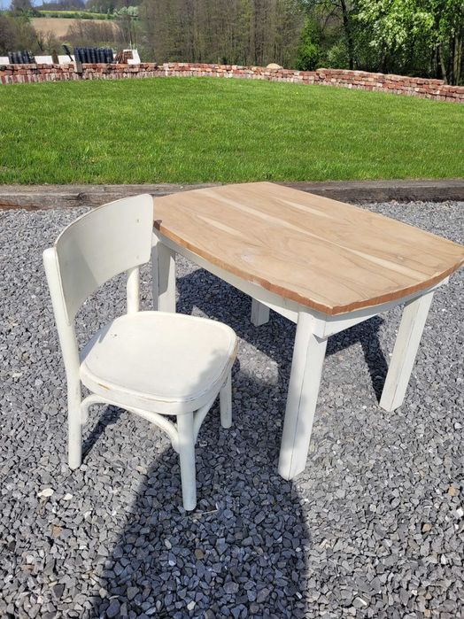 Stoliczek biurko krzeselko dla dziecka