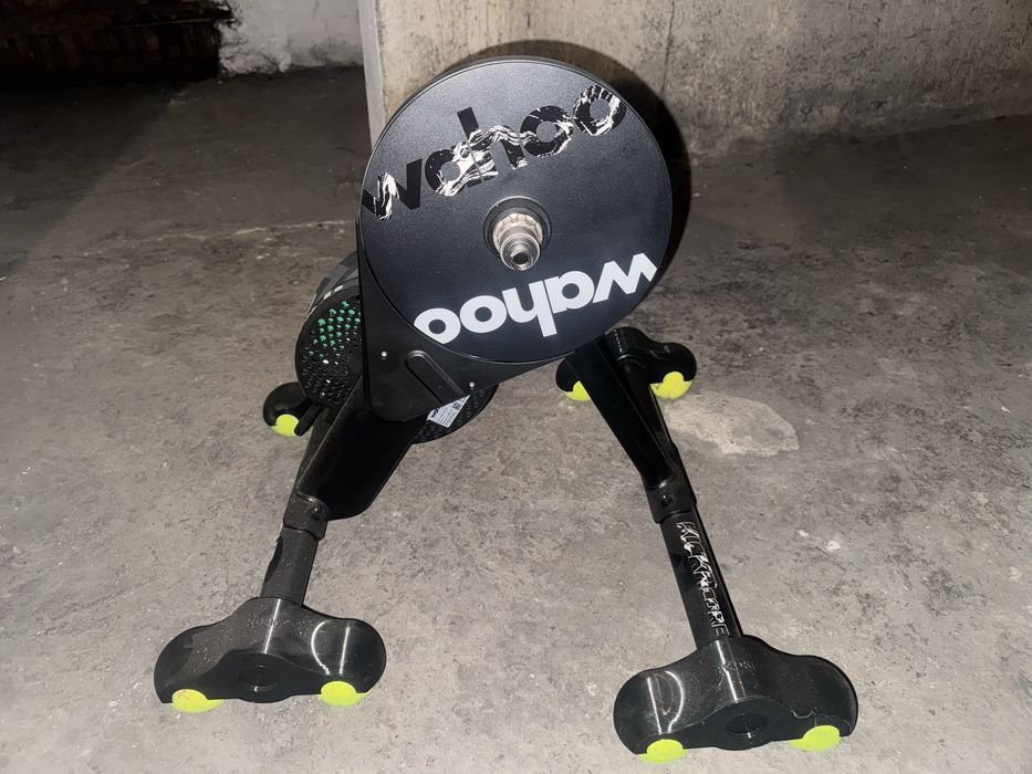 Trenażer Wahoo Kicker Core wersja Zwift One