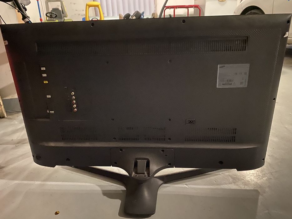 TV LCD Samsung 40”