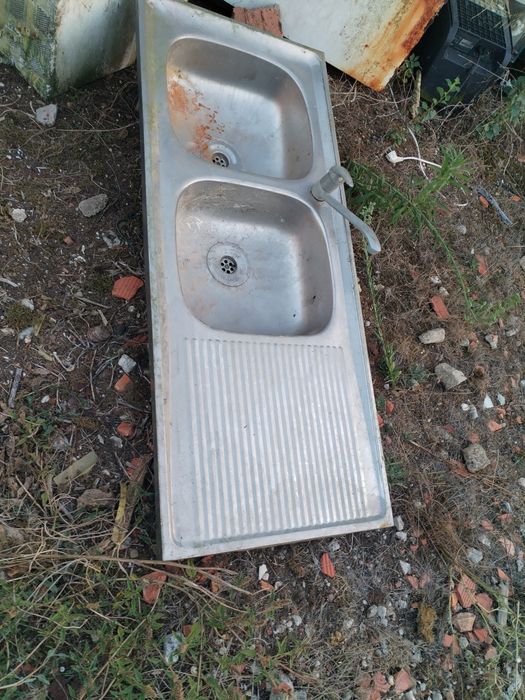 Vendo lavatório de bancada usada