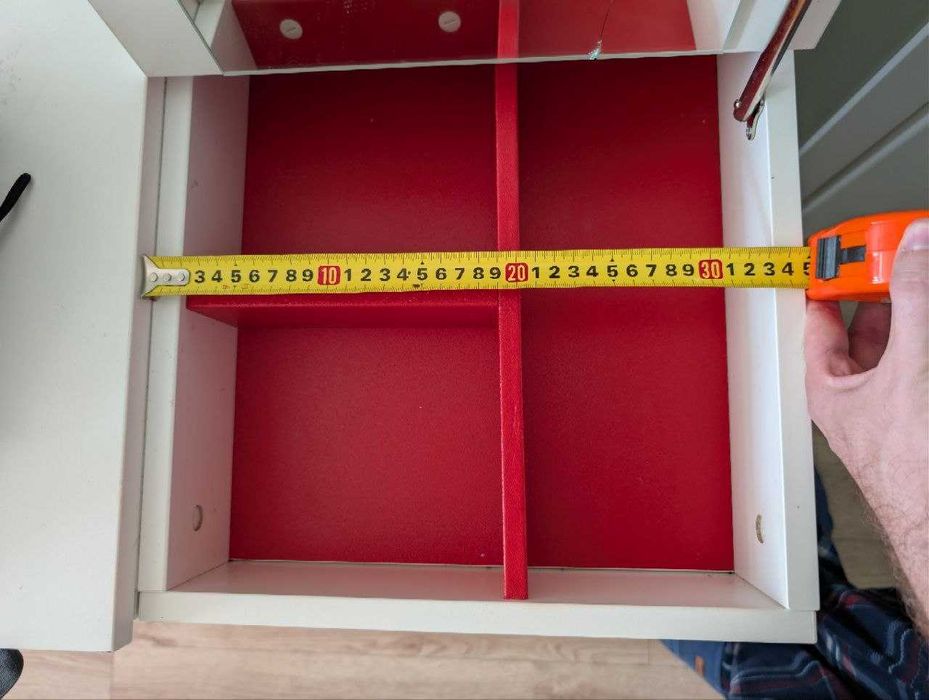 Столик туалетний ikea