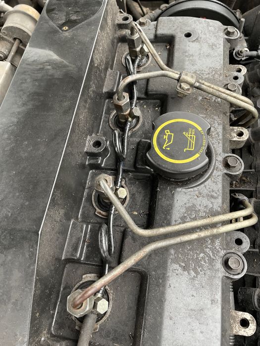 Розборка  FORD MONDEO MK 3 2.0 Двигатель форд мондео  дизель