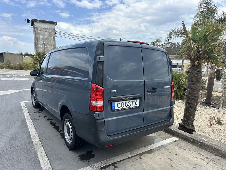 Mercedes Vito com km pouco