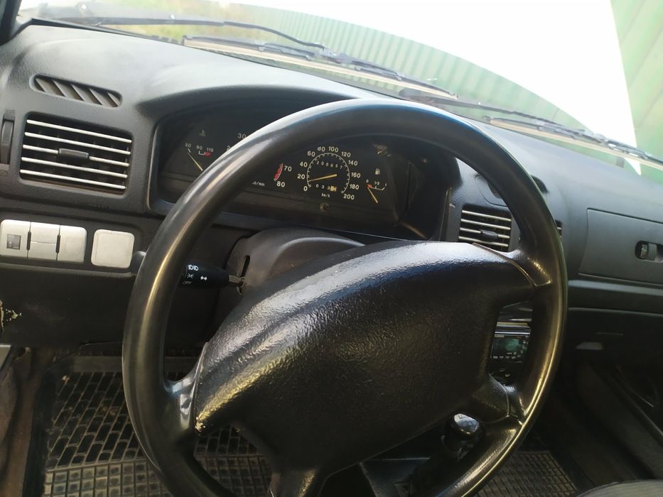 Мазда 323 універсал газ  на обмін